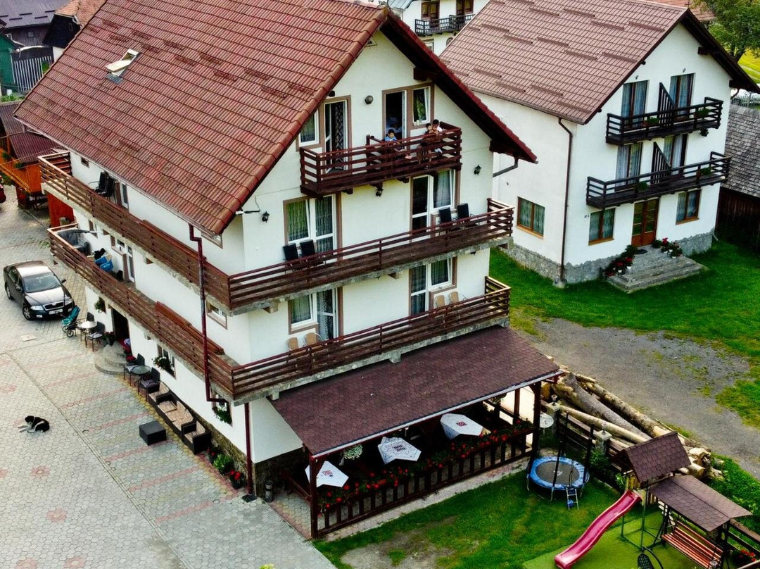 Moieciu de Sus酒店住宿-Pensiunea Malina