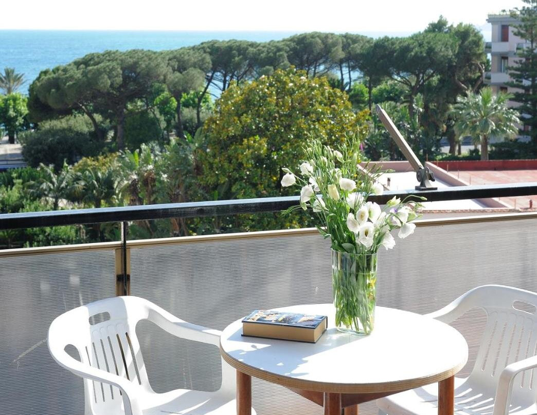 Tizi Apartments