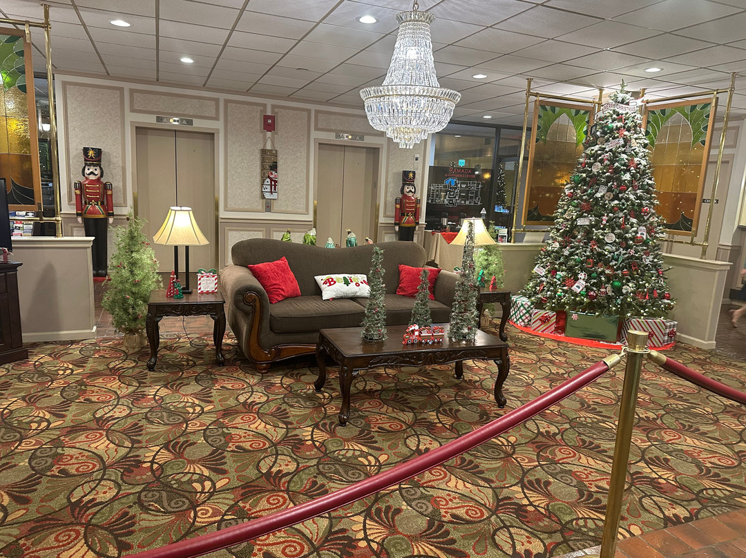 Ramada by Wyndham Paintsville Hotel & Conference Center主图