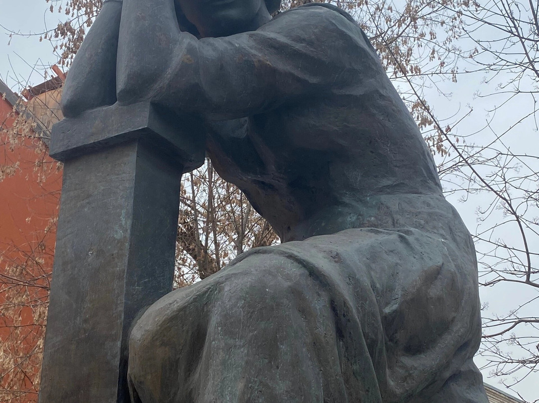 Marina Tsvetayeva Monument景点图片