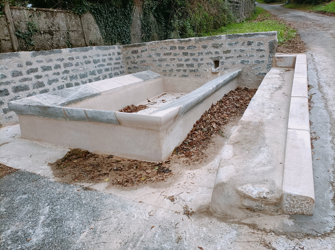 Lavoir De La Grimpette De Cruzille À Charrecey