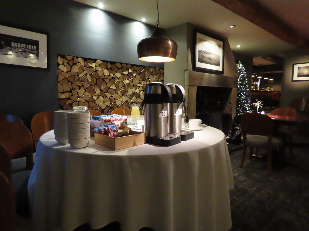 The White Hart Inn At Lydgate主图