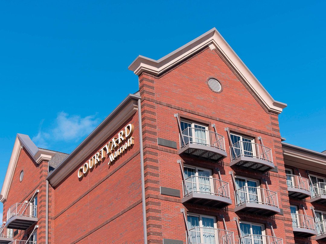 Courtyard by Marriott Holland Downtown主图