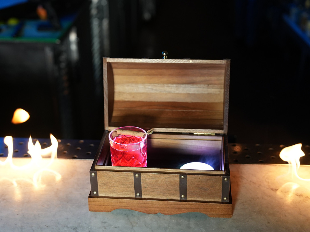 Zori Restaurant & Bar