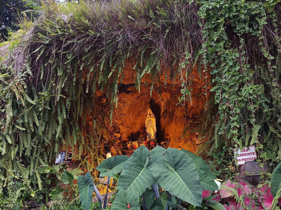 Gruta Nossa Senhora das Lourdes-Aguas da Prata必去景点