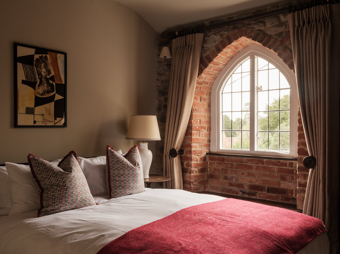 The Manor House Inn主图