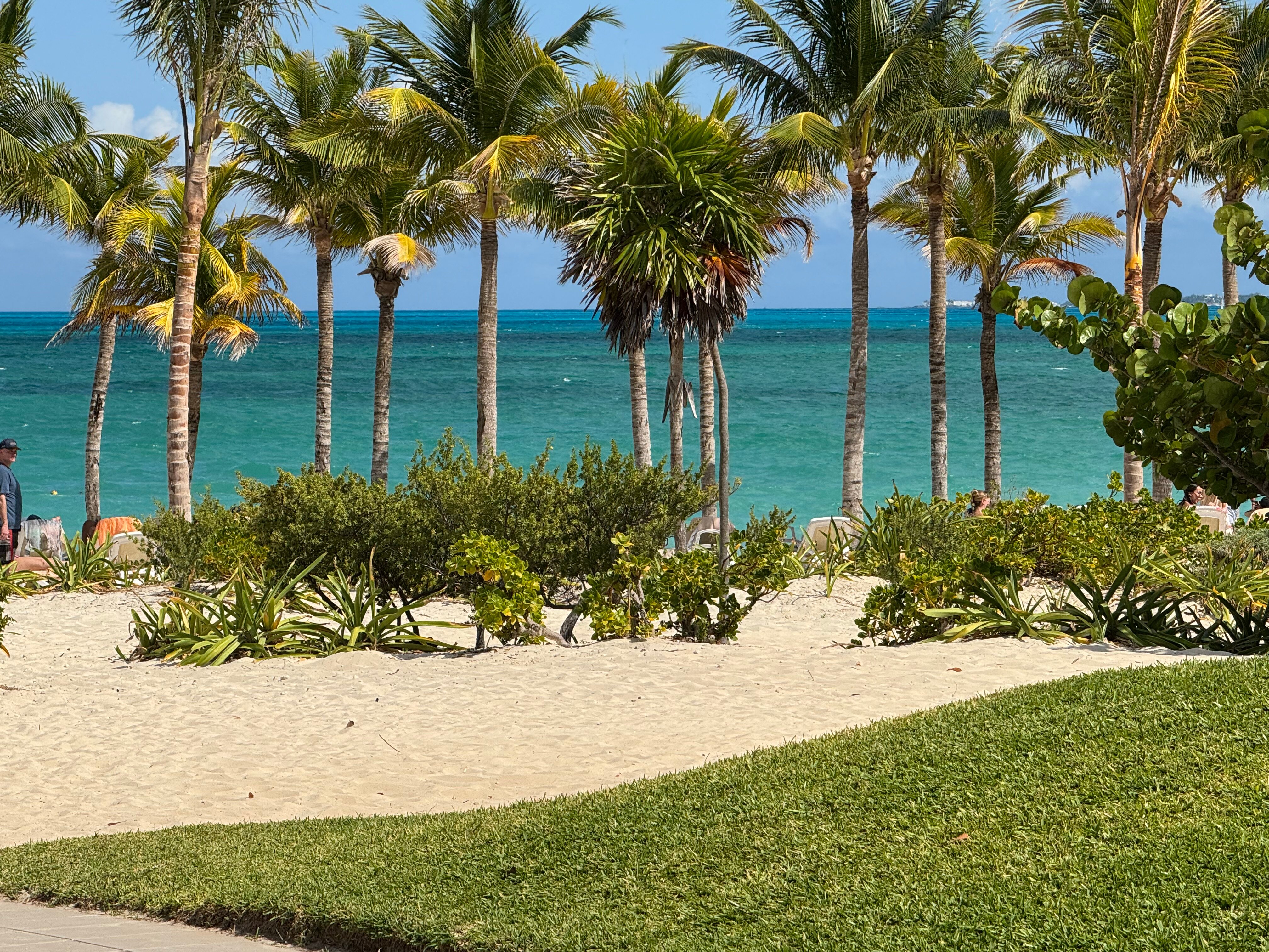 杜纳马尔悦宜湾酒店-泳池