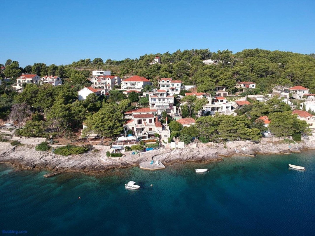 Beachfront House Pope B&B
