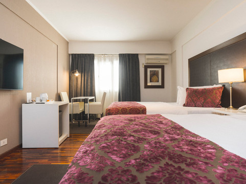 托洛萨酒店主图