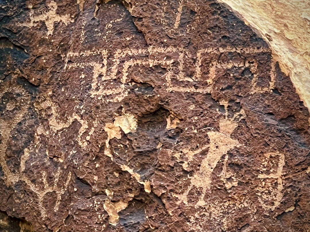 Parowan Gap Petroglyphs-Parowan必去景点