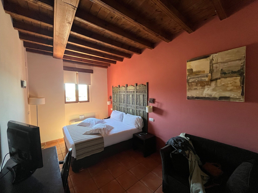 希拉尔多修道院酒店主图