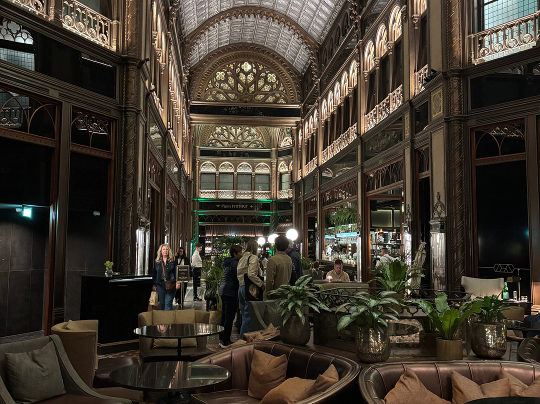 Párisi Passage Restaurant