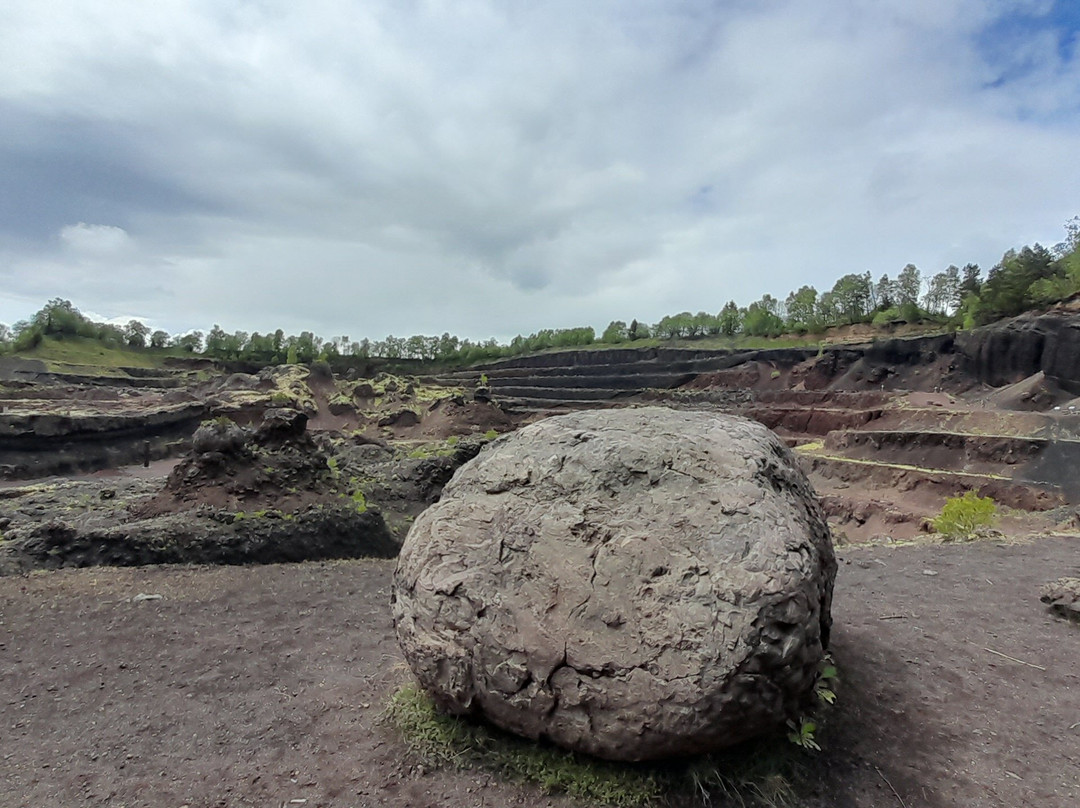Volcan De Lemptégy景点图片