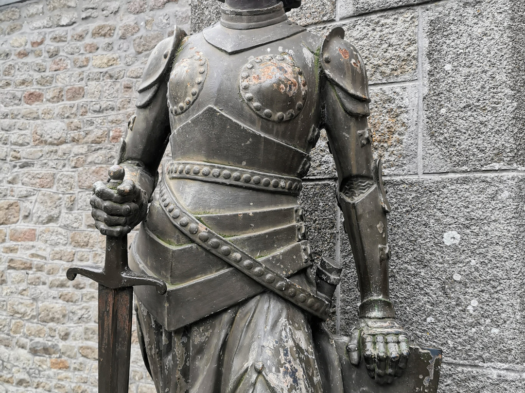 Eglise Paroissiale Saint-Pierre-圣米歇尔山必去景点