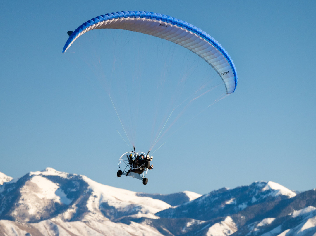 Tandem Paramotoring