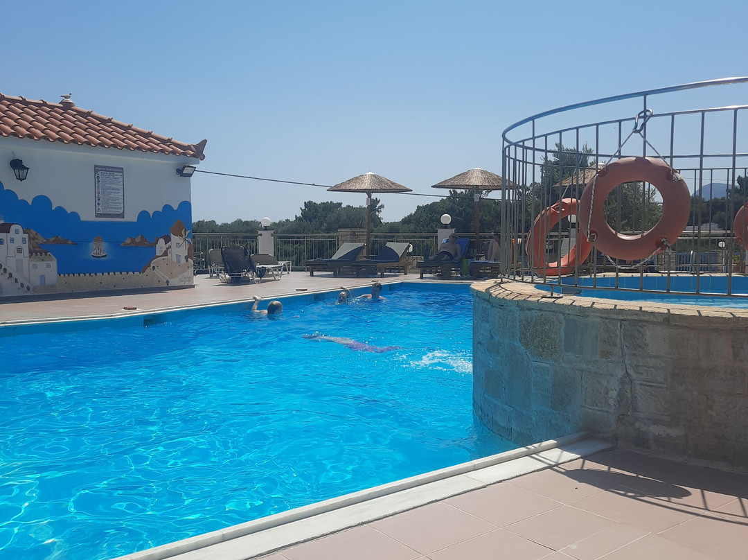 Aspres Apartments主图