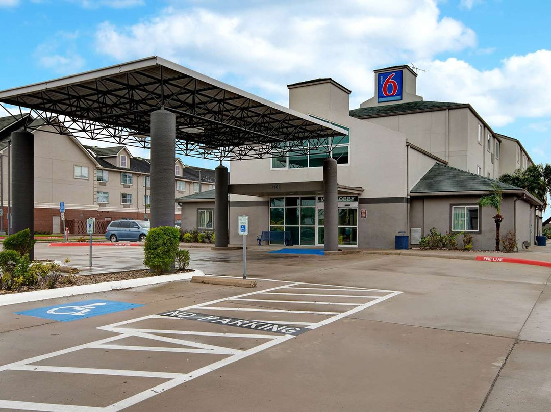 Motel 6 Pharr