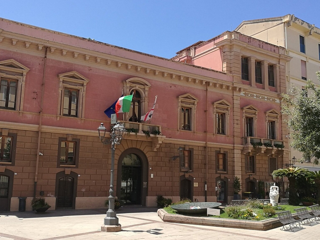 Piazza Eleonora-奥里斯塔诺省必去景点