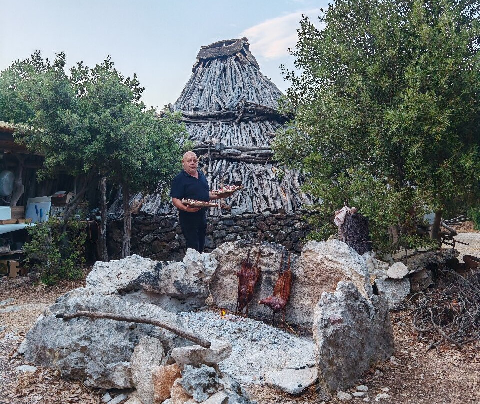 Best Sardinia Trips by Jebel Sardinia-奥罗塞必去景点