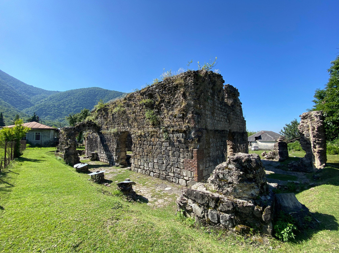 Gum Basilica-Qakh必去景点