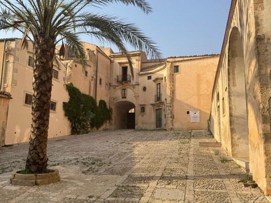 Lucia Majorca - Guida Turistica di Siracusa-锡拉库扎必去景点