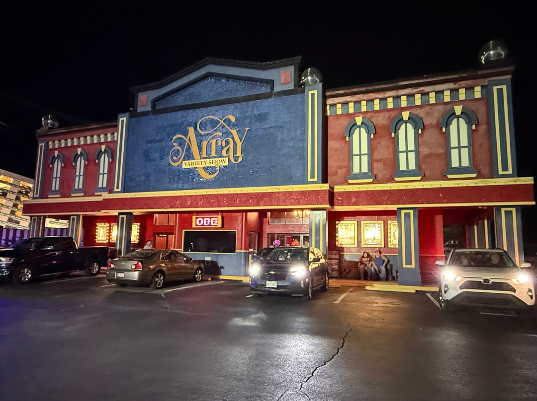 Array: Mountain of Entertainment Theater-皮金福奇必去景点