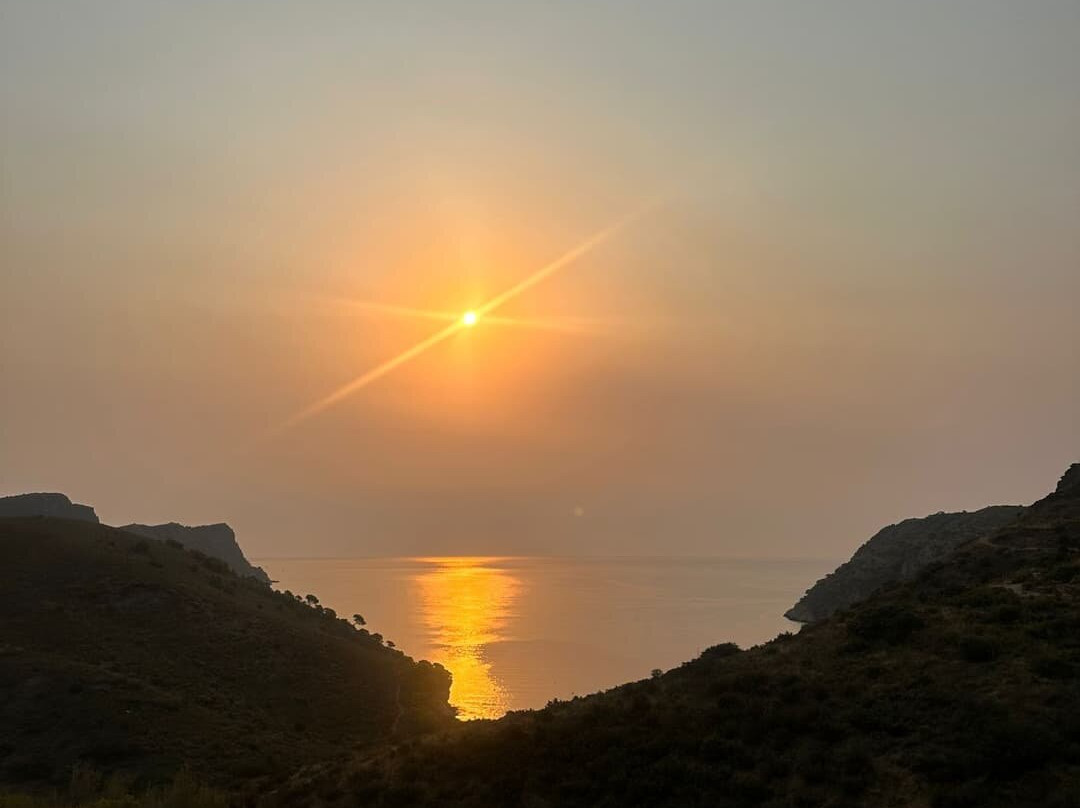 Cala Montjoi-罗塞斯必去景点