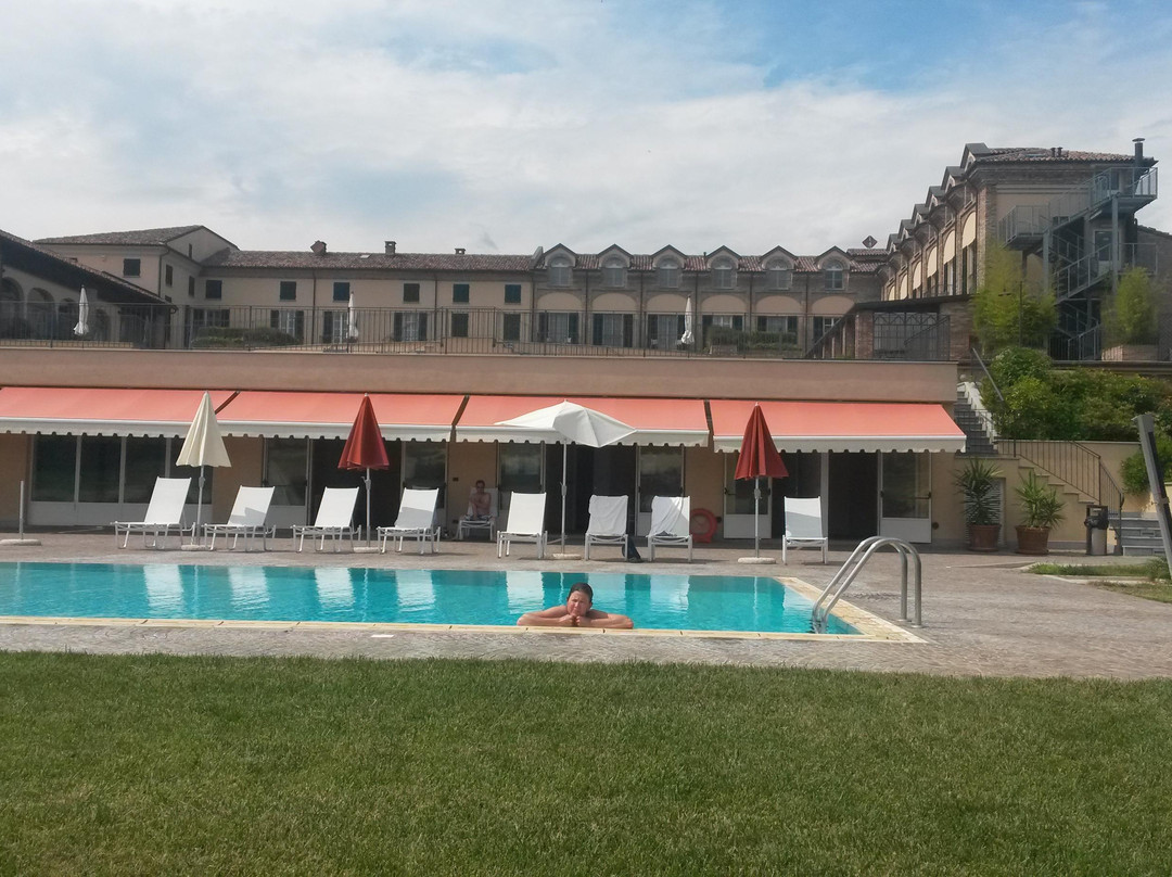 斯皮内罗拉农庄酒店 & 尤维亚斯宾纳餐厅