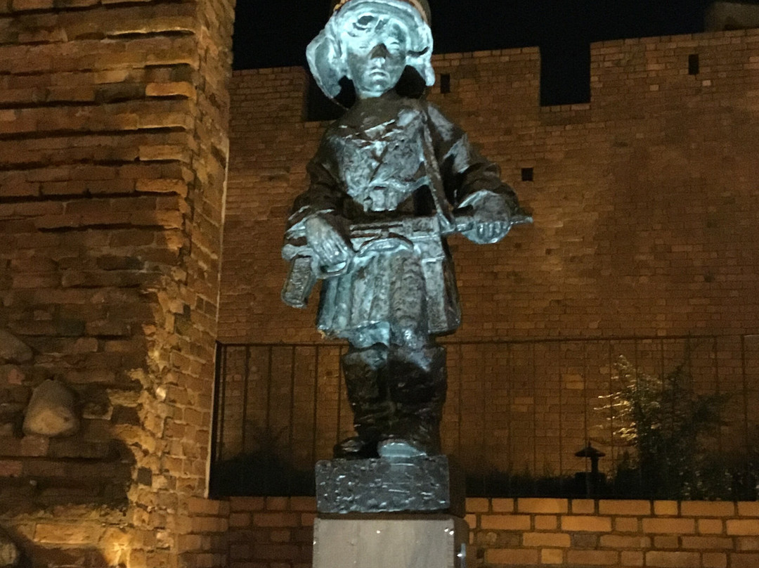 Statue of the Little Insurgent-华沙必去景点