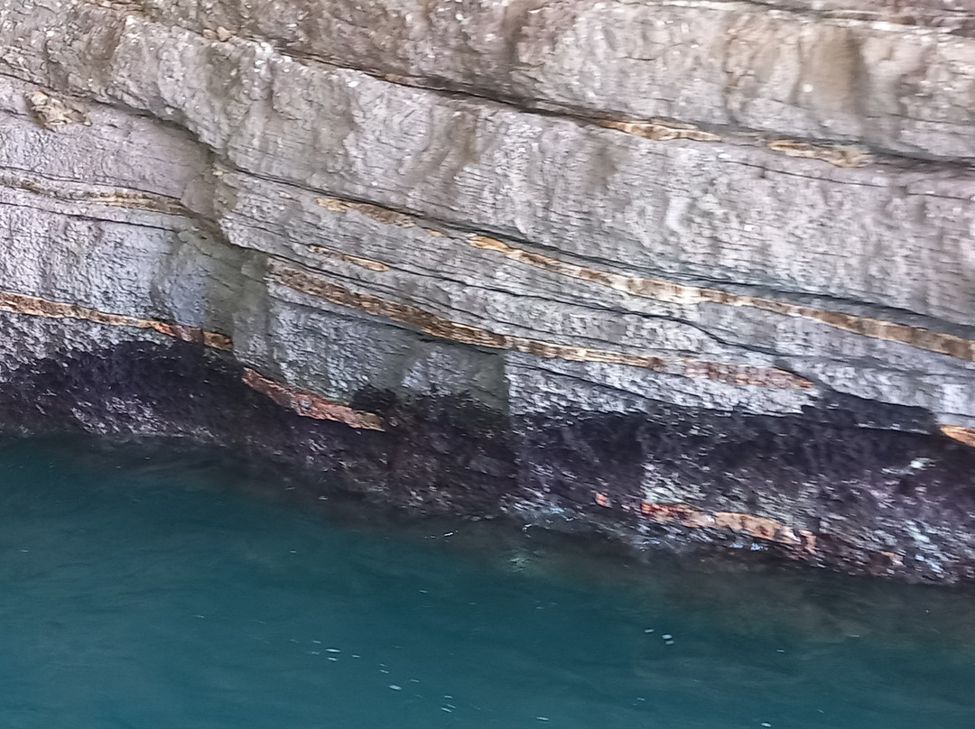 Costante Nicola Agenzia Tour Delle Grotte-佩斯基奇必去景点