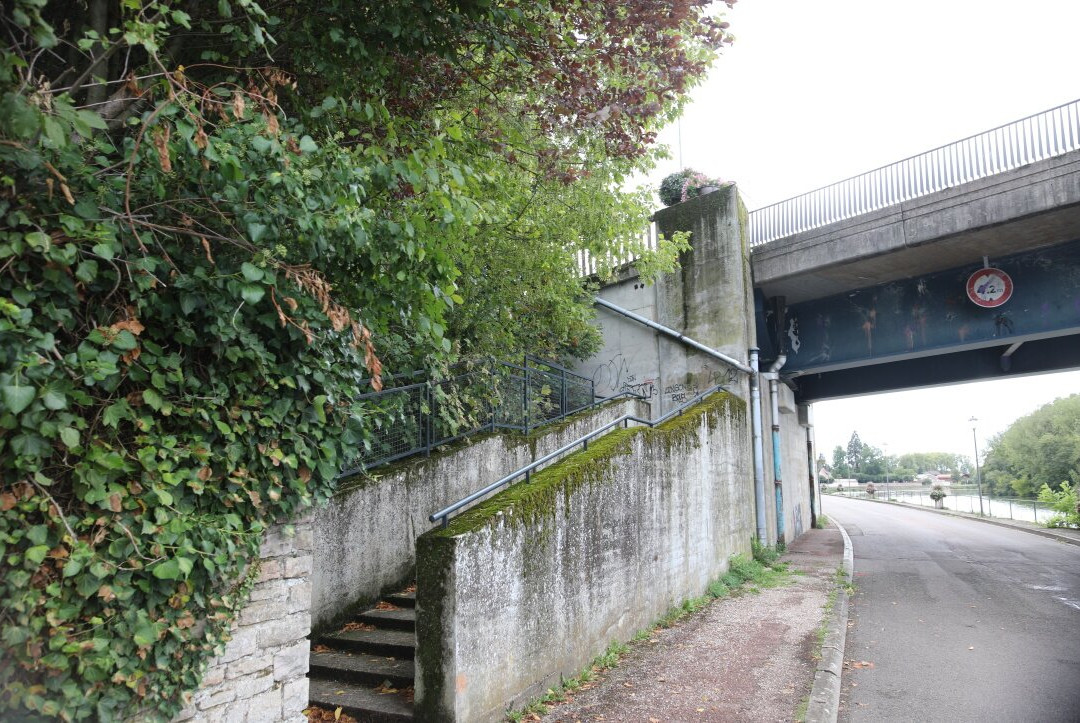 Pont de Seurre sur la Saône-Seurre必去景点