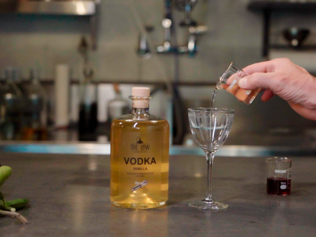 The Law Artisan Distillery-Maroochydore必去景点