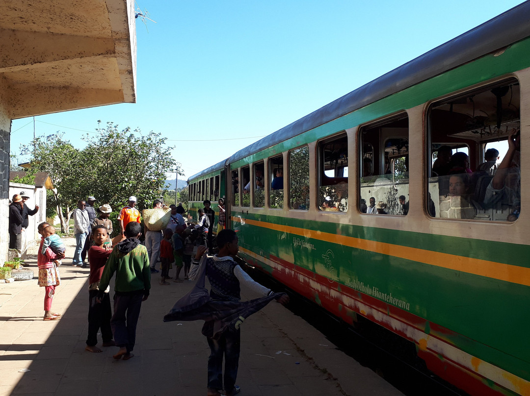 Manja Tours Madagascar-安塔那那利佛必去景点