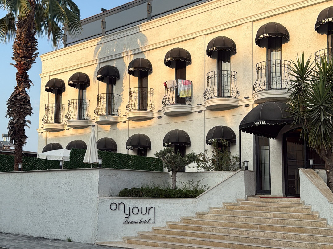 Onyour Dreams Hotel