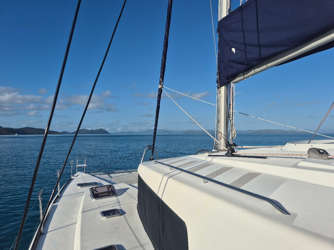 Whitsunday Getaways-艾尔利滩必去景点