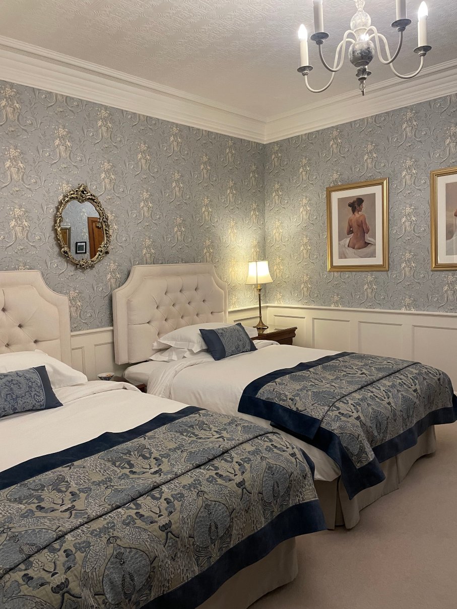 韦斯特阿克公寓-客卧