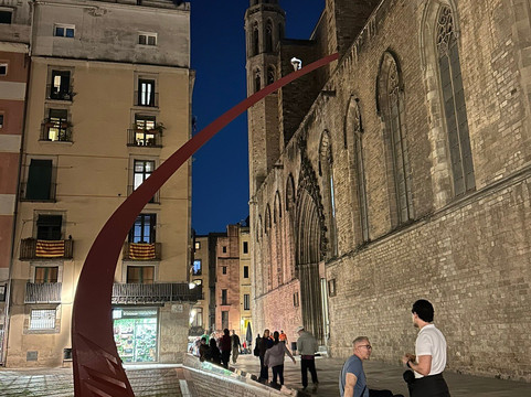 El Fossar de les Moreres-巴塞罗那必去景点