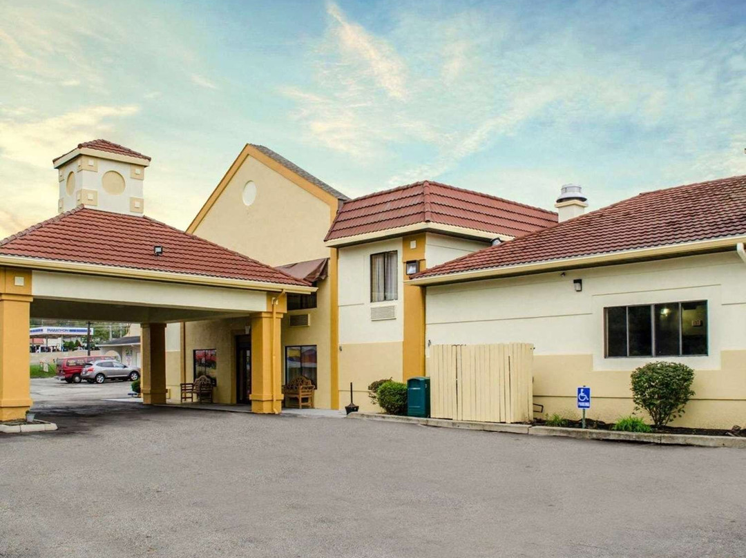 Seville酒店住宿-品质套房酒店