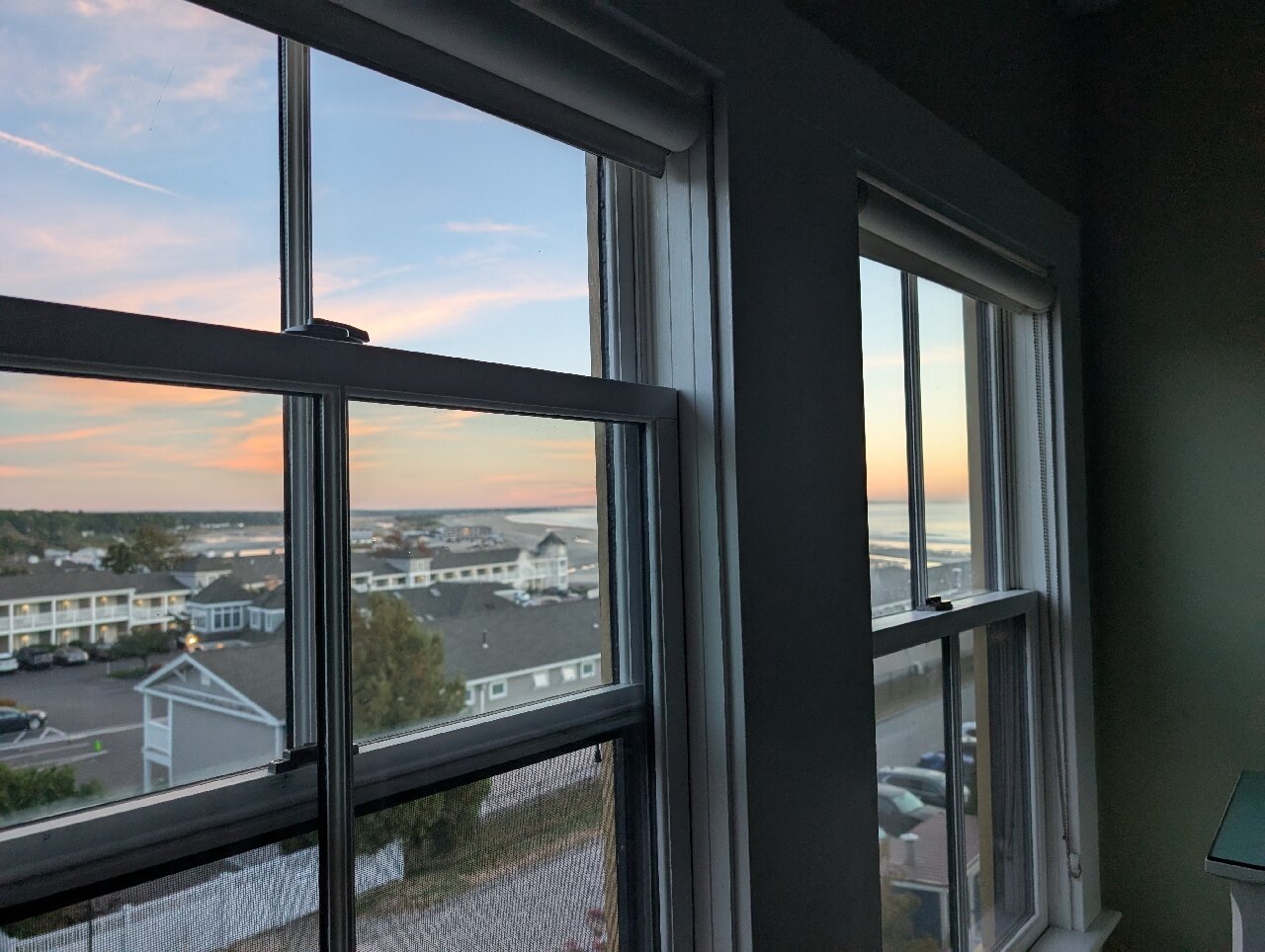 The Colonial Inn-官方