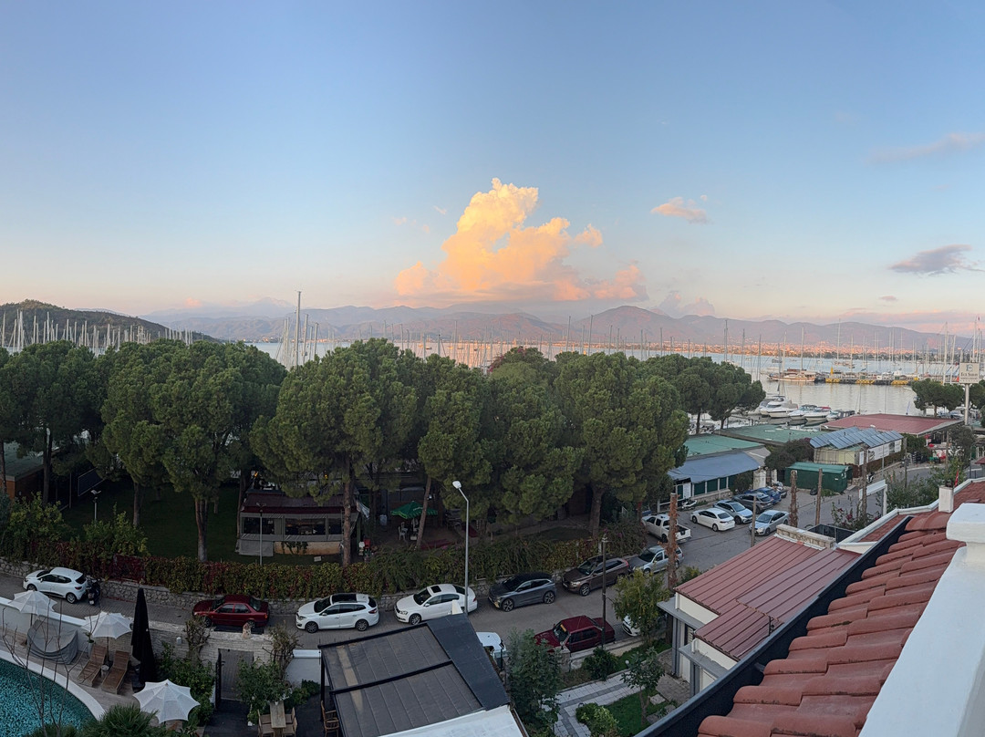 游艇精品酒店主图