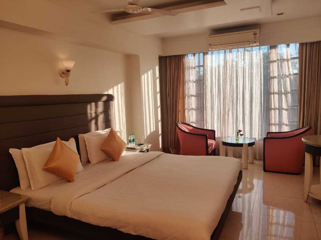 Kohinoor Highway Resort主图