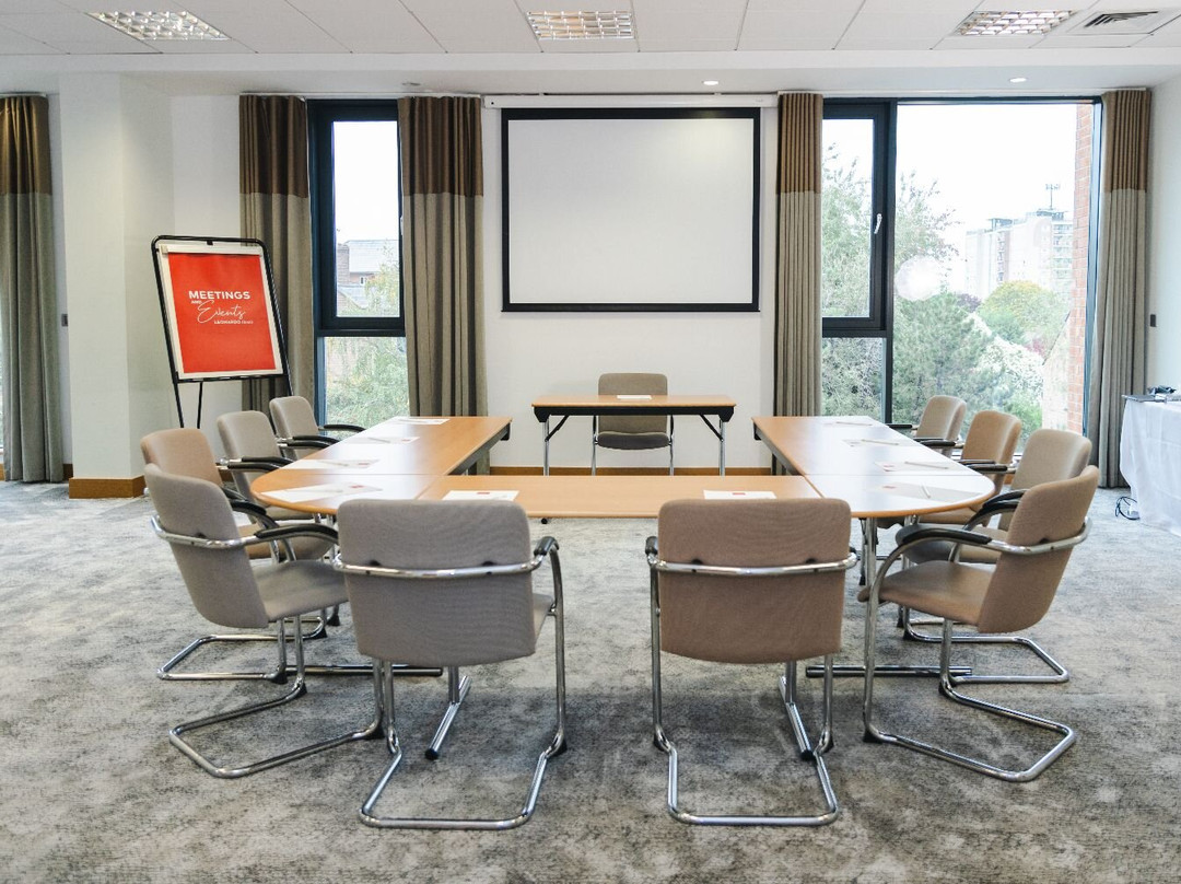 茱莉斯德比旅馆主图