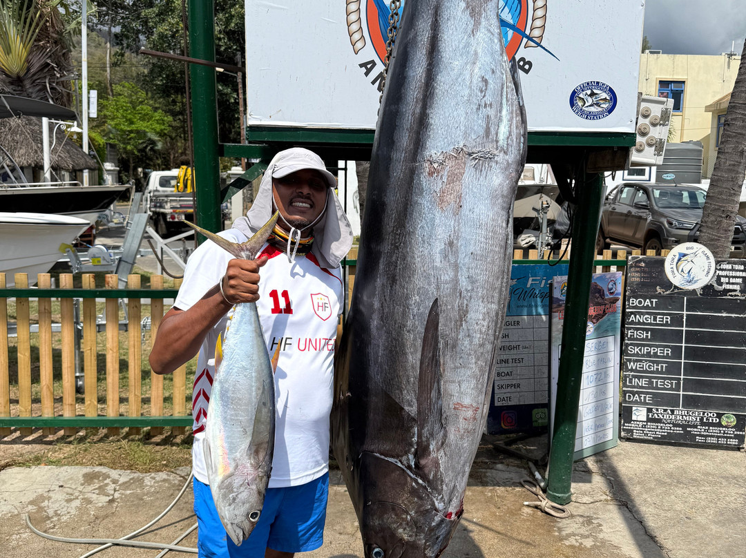 Fish Whisperer-黑河必去景点