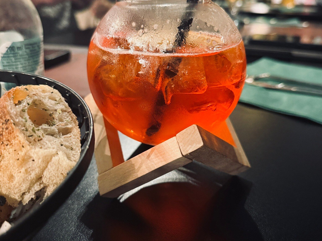 Le Time Restaurant Bar