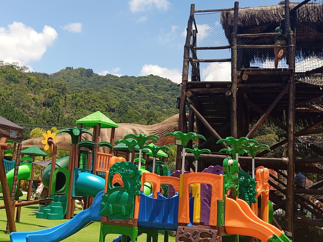 Aventura Jurássica-康泊琉海水浴场必去景点