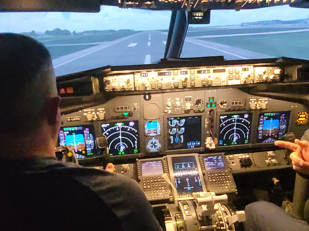 Deeside Flight Simulators-埃尔斯米尔港必去景点