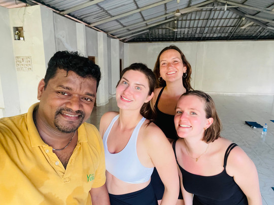 Ashtanga Cyril Yoga Institute.-巴德士必去景点