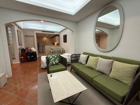 普吉岛凯特睿海湾酒店主图