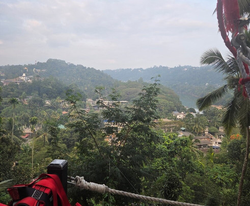 Kandy Swing Onchillah-Halloluwa必去景点