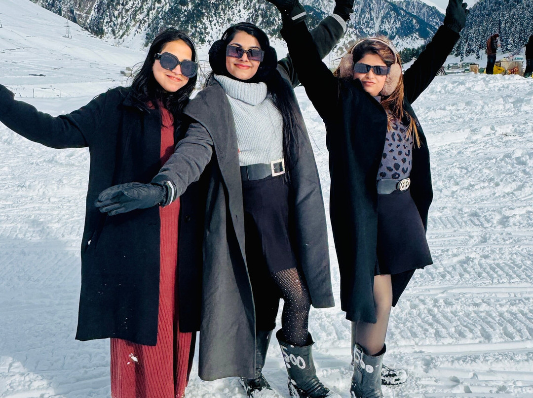 Kashmir Taxi Service-斯利那加必去景点